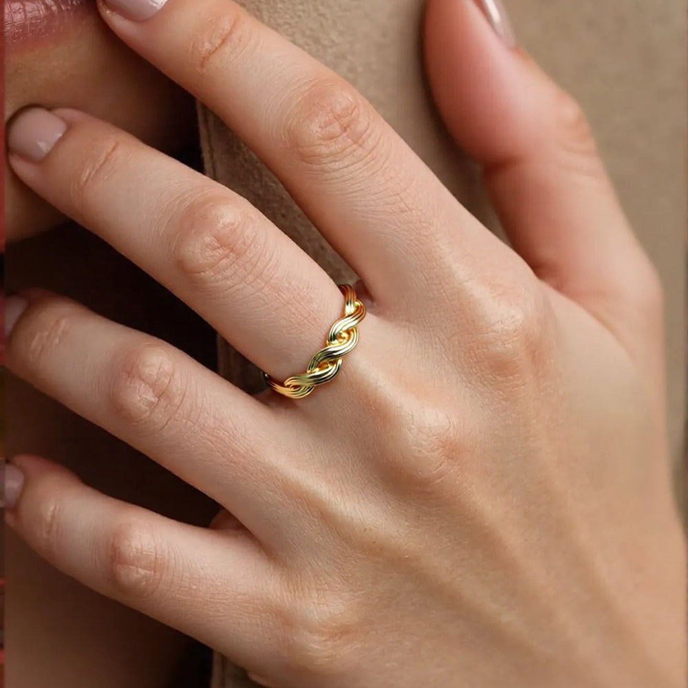 The Fate Knot Vintage Twist Ring
