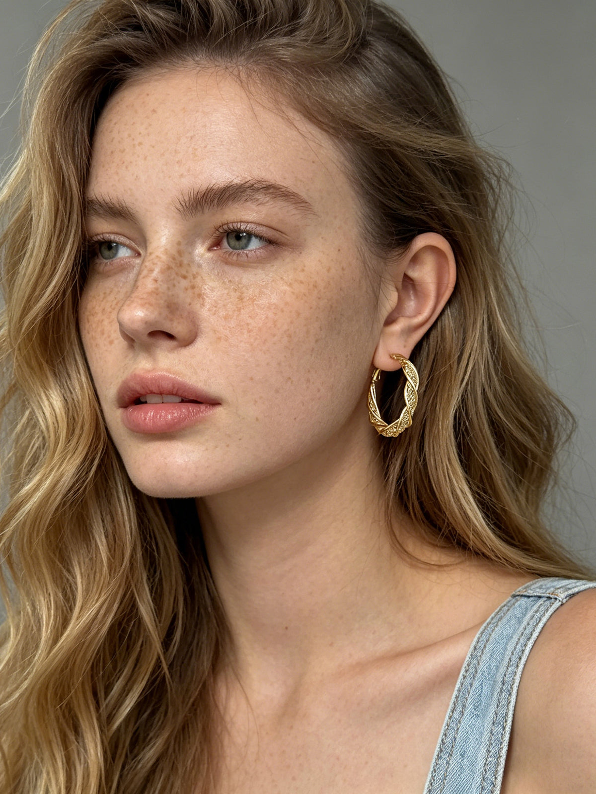 Mesh Twist Hoop Earrings